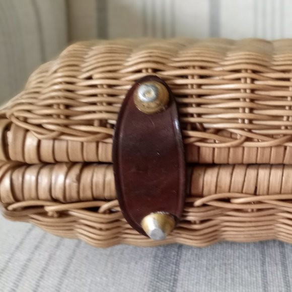 Vintage Wicker purse made in Hong Kong - Picture 10 of 13